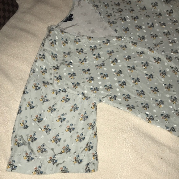 Topshop size 4 cropped shirt - Picture 3 of 3